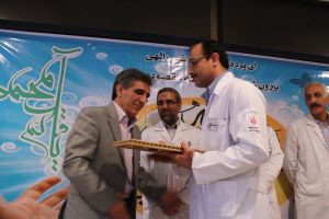 جشن بازنشستگی پرسنل مرکز قلب و عروق شهید رجایی  در نیمه اول سال۱۳۹۱: عکس شماره 6 / 10